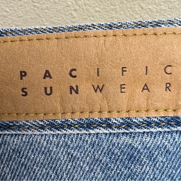 PACSUN High Rise Straight Jeans. Size 28. Button Fly - Picture 4 of 10